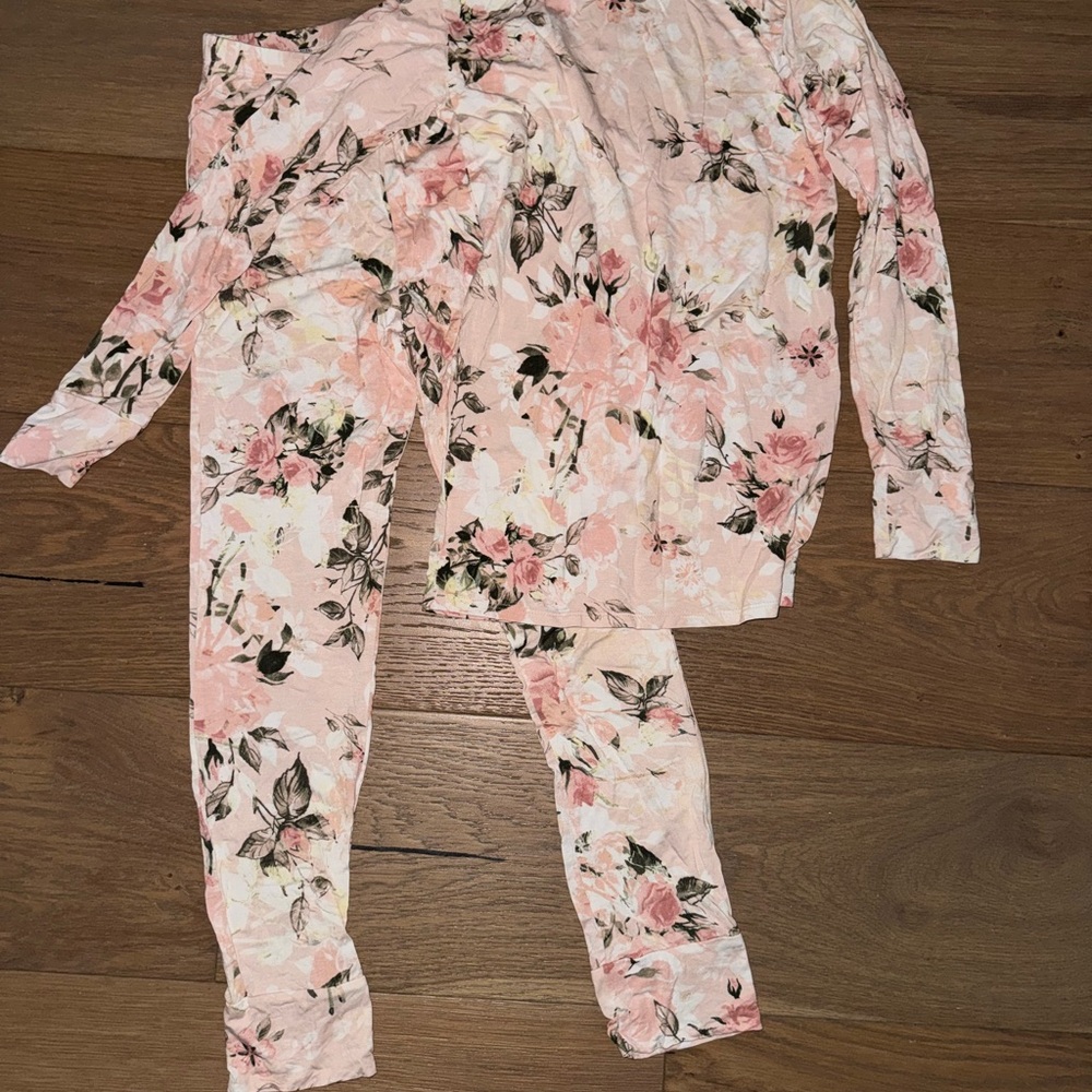 Posh Peanut Floral Pajama Set
